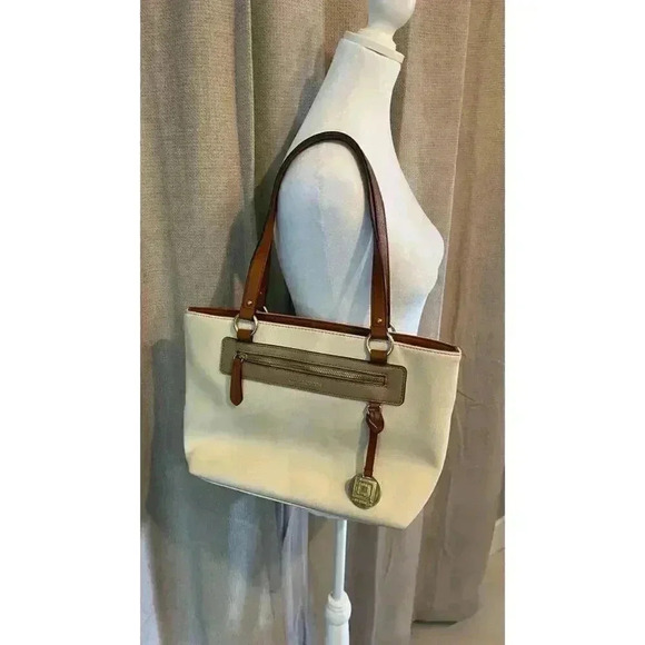 Liz Claiborne Shoulder Bag - Hang Bag - Purse - Beige and Brown - Picture 9 of 9